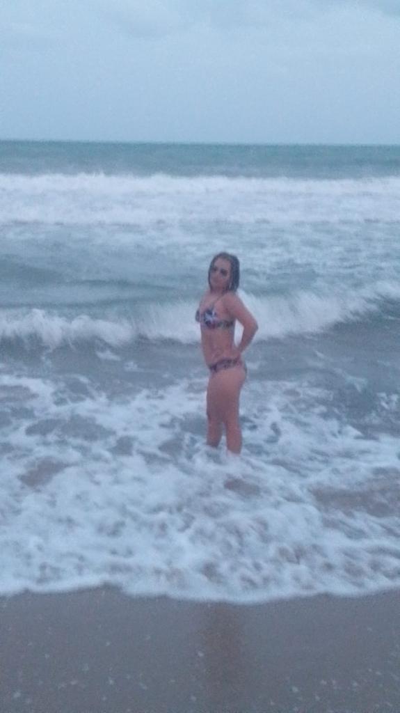 671578066: Chica busca chico en Murcia