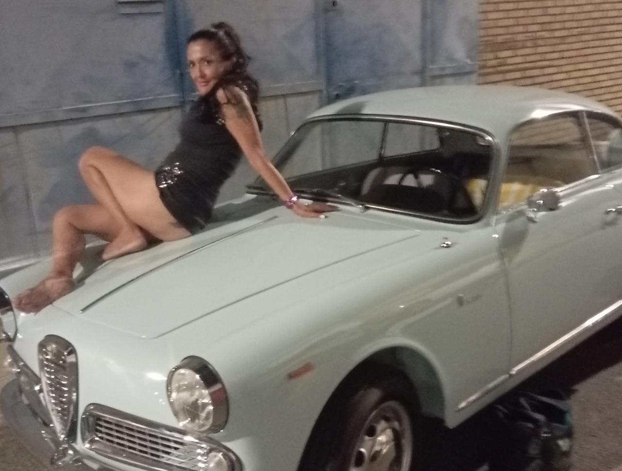 623132255: Chica busca chico en Sevilla