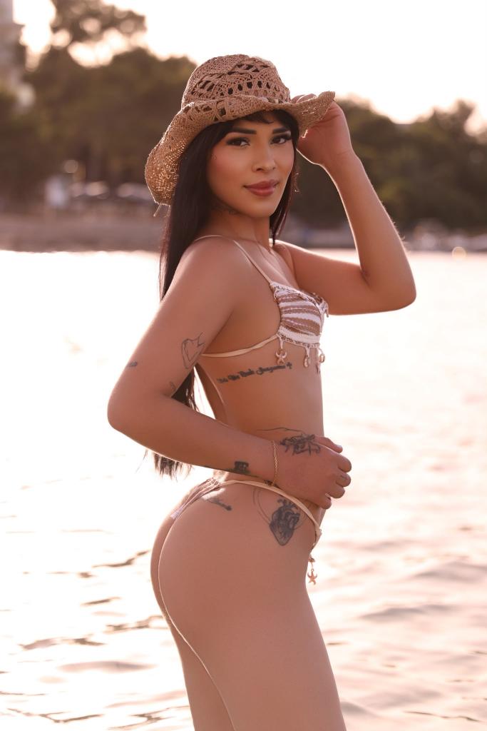 Chica busca chico en Ibiza: Chica busca chico