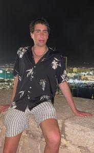 664855351: Chico busca chica en Málaga