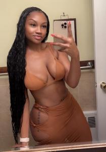 613238470: Chica busca chico en La Coruña
