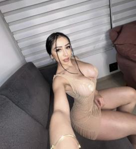 602705302: Chica busca chico en Barcelona