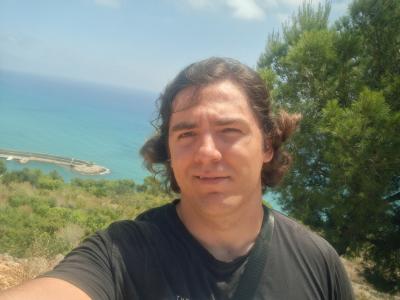 641664730: Chico busca chica en Castellón