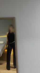672764750: Chica busca chico en Gerona