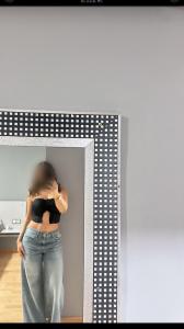 672764750: Chica busca chico en Gerona