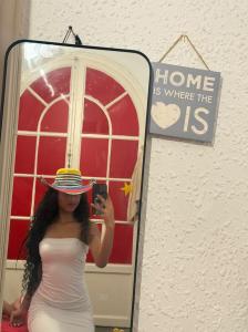 619889655: Chica busca chico en Barcelona