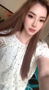 607587235: Chica busca chico en Barcelona