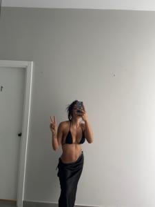 611375477: Chica busca chico en Málaga