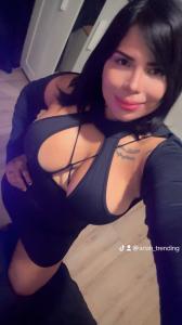 603757100: Chica busca chico en Barcelona