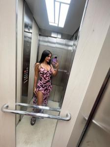 687032100: Chica busca chico en Barcelona