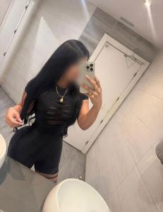 672954595: Chica busca chico en Granada