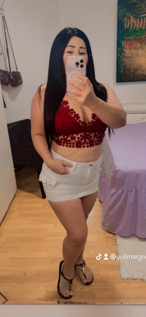Chica busca chico en Cádiz: 