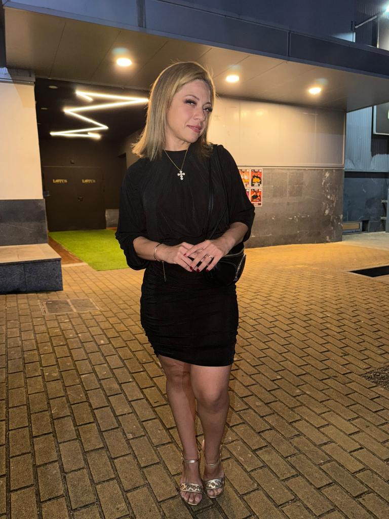 604935613: Chica busca chico en Pontevedra