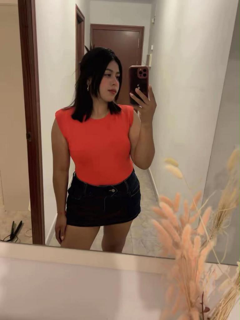 677164465: Chica busca chico en Málaga