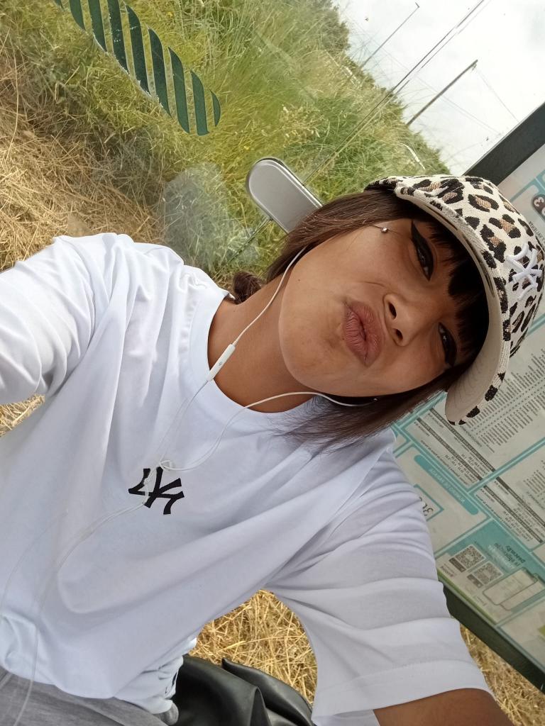 695629259: Chica busca chico en Alicante