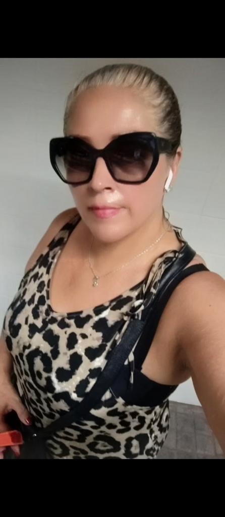613807725: Chica busca chico en Barcelona