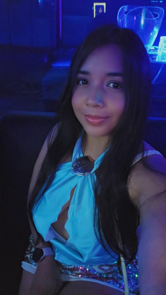 604390313: Chica busca chico en Valencia