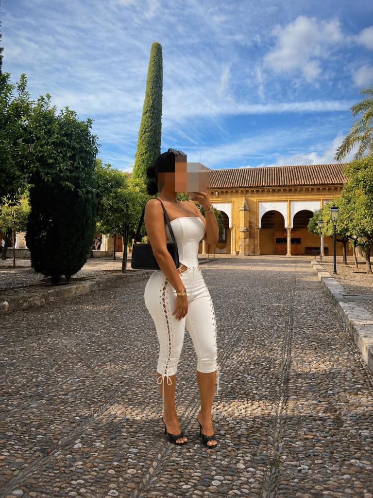 Chica busca chico en Cádiz: 
