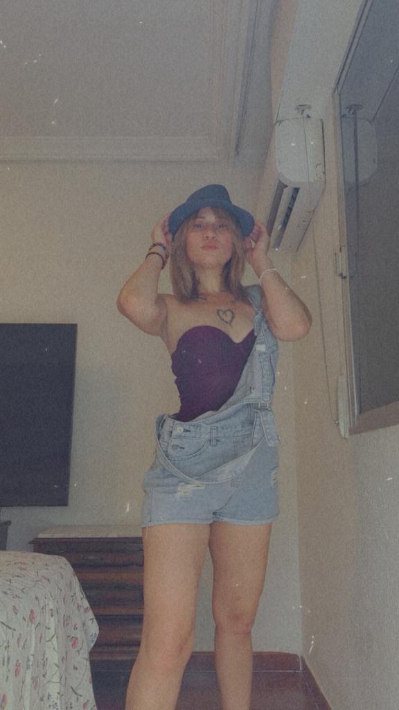613320357: Chica busca chico en Murcia
