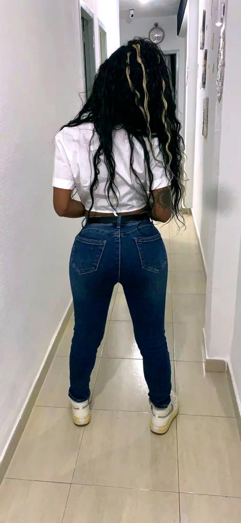 Chica busca chico en Granada: 