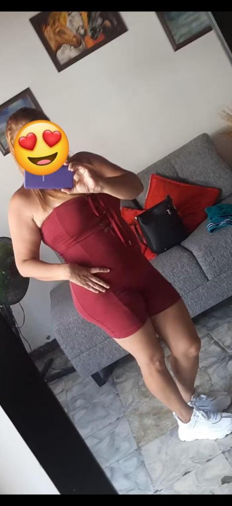 697482863: Chica busca chico en Huelva