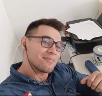 679034217: Chico busca chica en Barcelona