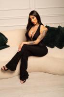 663031897: Chica busca chico en Ibiza