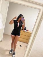 687032100: Chica busca chico en Barcelona