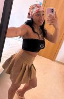 661121893: Chica busca chico en Sevilla