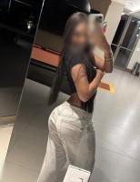 613852278: Chica busca chico en Sevilla