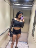 687032100: Chica busca chico en Barcelona