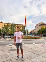 652628505: Chico busca chica en Madrid