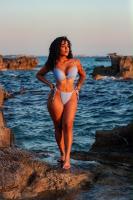663031897: Chica busca chico en Ibiza