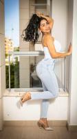 614927677: Chica busca chico en Gerona