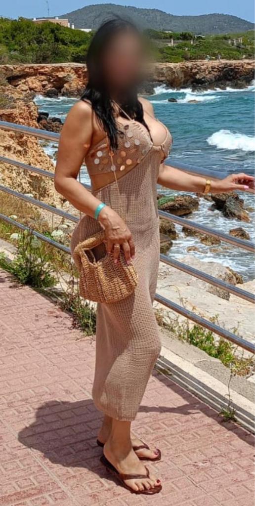 688394537: Chica busca chico en Madrid