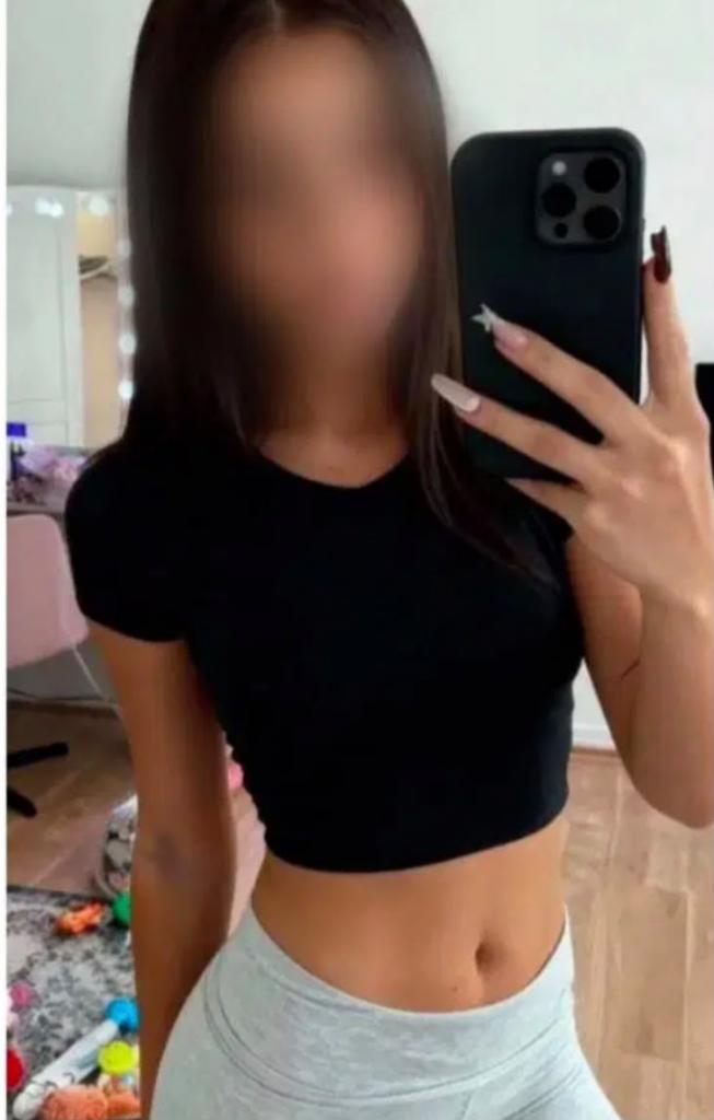 632909355: Chica busca chico en Madrid