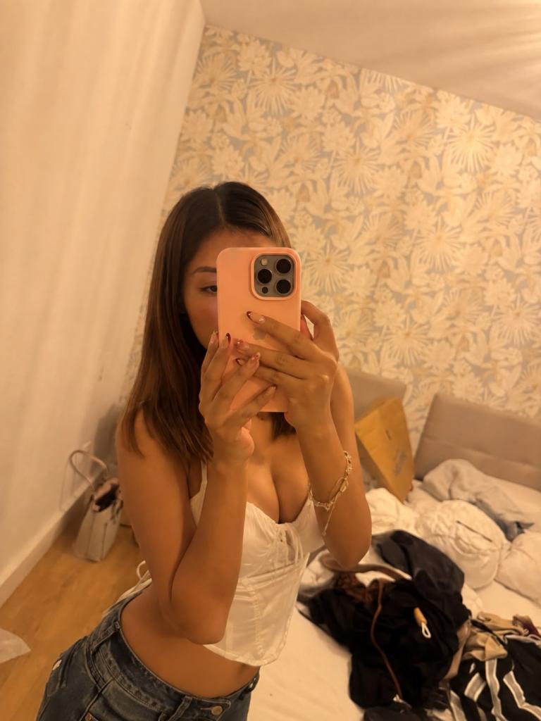 641364821: Chica busca chico en Sevilla