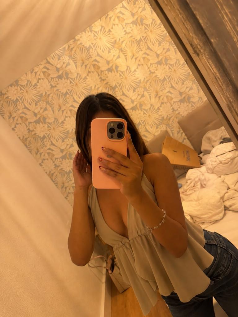 641364821: Chica busca chico en Sevilla