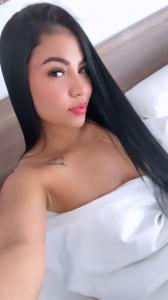 677526358: Chica busca chico en Navarra