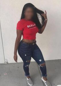 Chica busca chico en Granada: 