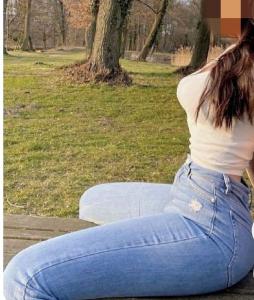 Chica busca chico en Cádiz: 