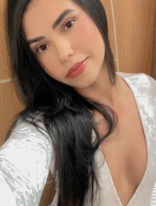 615627130: Chica busca chico en Barcelona