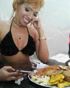 677016162: Chica busca chico en Almería