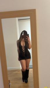 603659355: Chica busca chico en Gerona