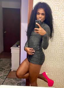 679787305: Transexual en La Coruña