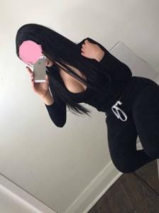 671148417: Chica busca chico en Valencia