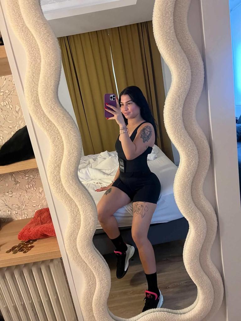 Chica busca chico en Menorca: 