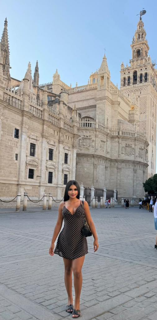 617755638: Chica busca chico en Málaga