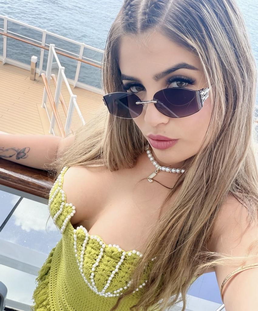 Chica busca chico en Ibiza: 
