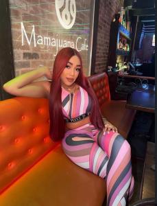 647721233: Chica busca chico en Madrid